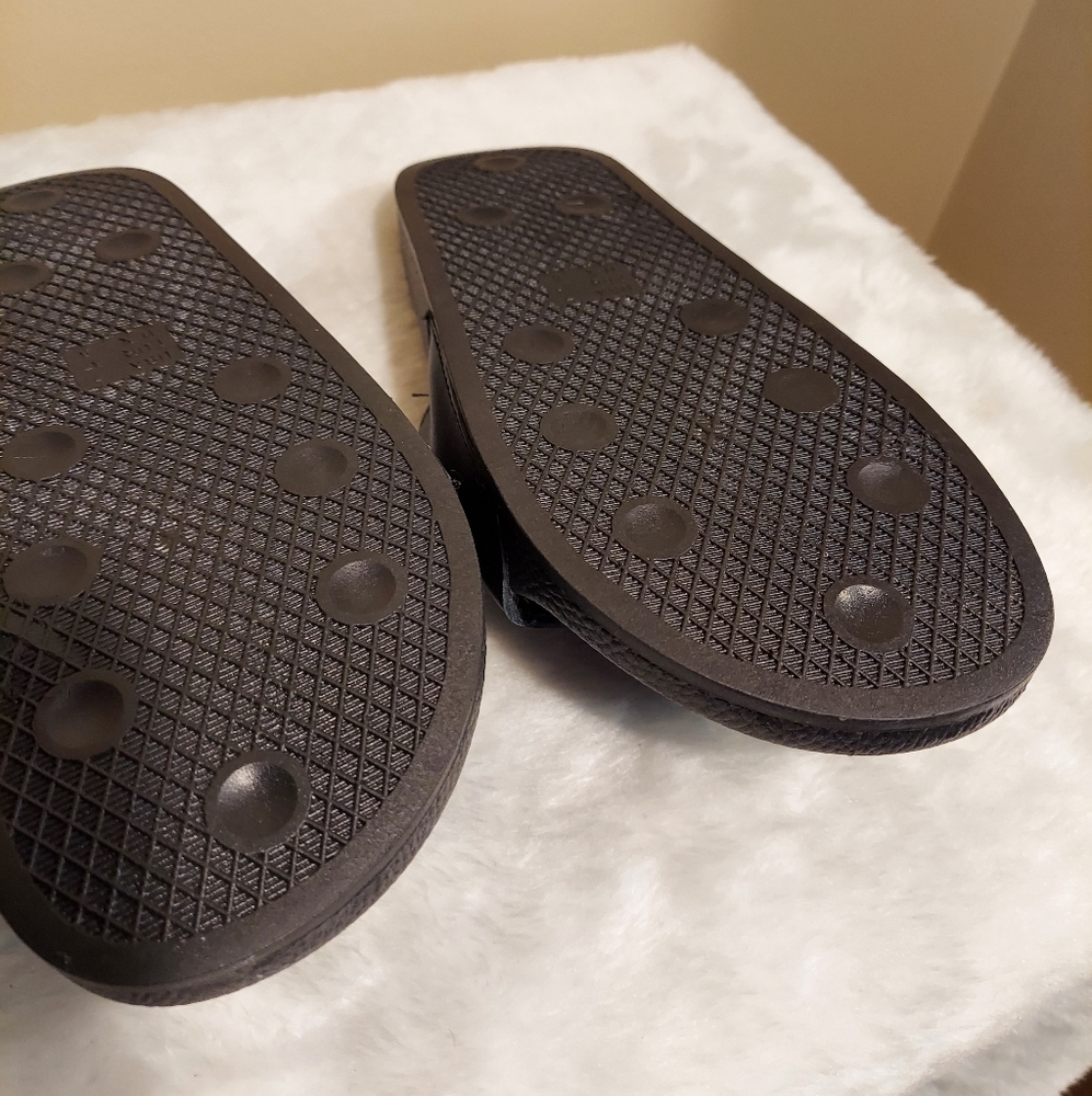 Skull slides - Picture 4 of 4